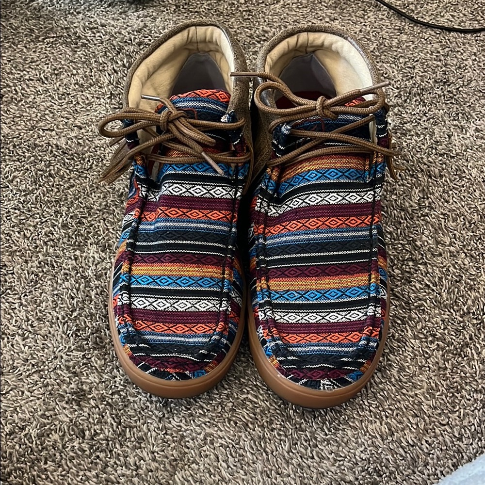 Twisted x women’s moccasins